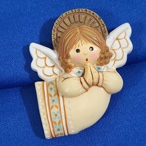 Vintage Hallmark Angel Praying With Wings Halo Brooch Christmas Holiday Pin
